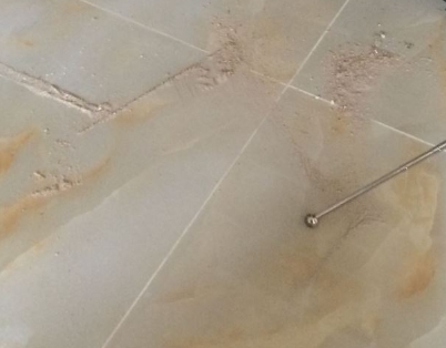 乌达瓷砖空鼓维修公司分享粘合剂选择不当在瓷砖铺贴过程中可能导致以下问题