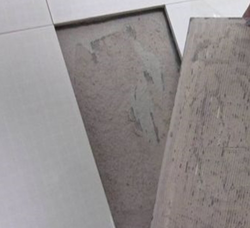 乌达瓷砖空鼓维修公司分享瓷砖铺贴时如果打浆（即涂抹在瓷砖背面和基层上的砂浆或瓷砖胶）过少，会带来以下问题